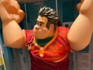 Wreck It Ralph Talking/Fist pounding 15” Action Figure Disney Store