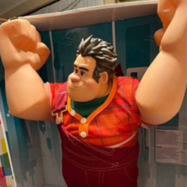 Wreck It Ralph Talking/Fist pounding 15” Action Figure Disney Store